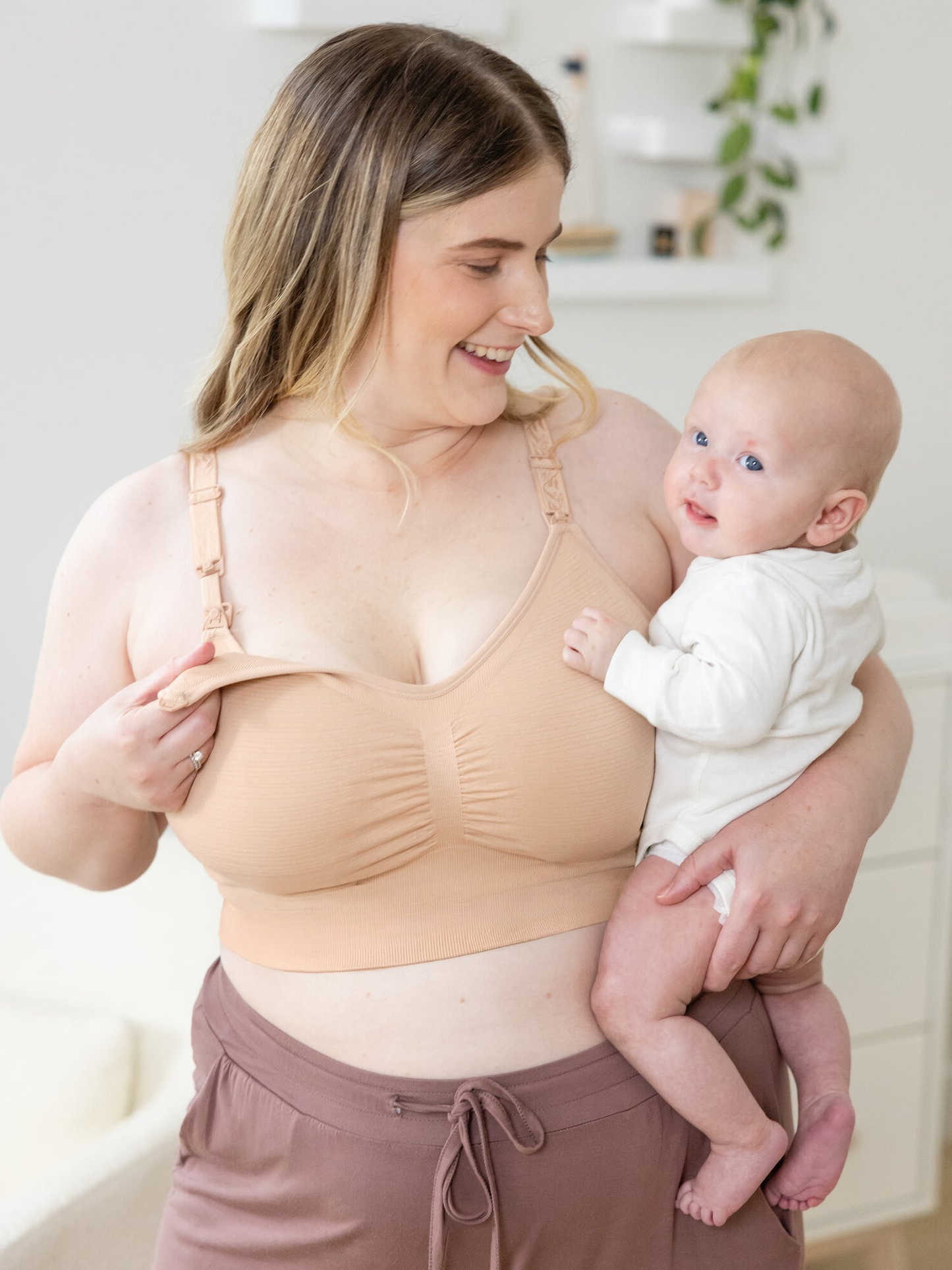 JULEE® bezdrátová odsávací & kojicí podprsenka