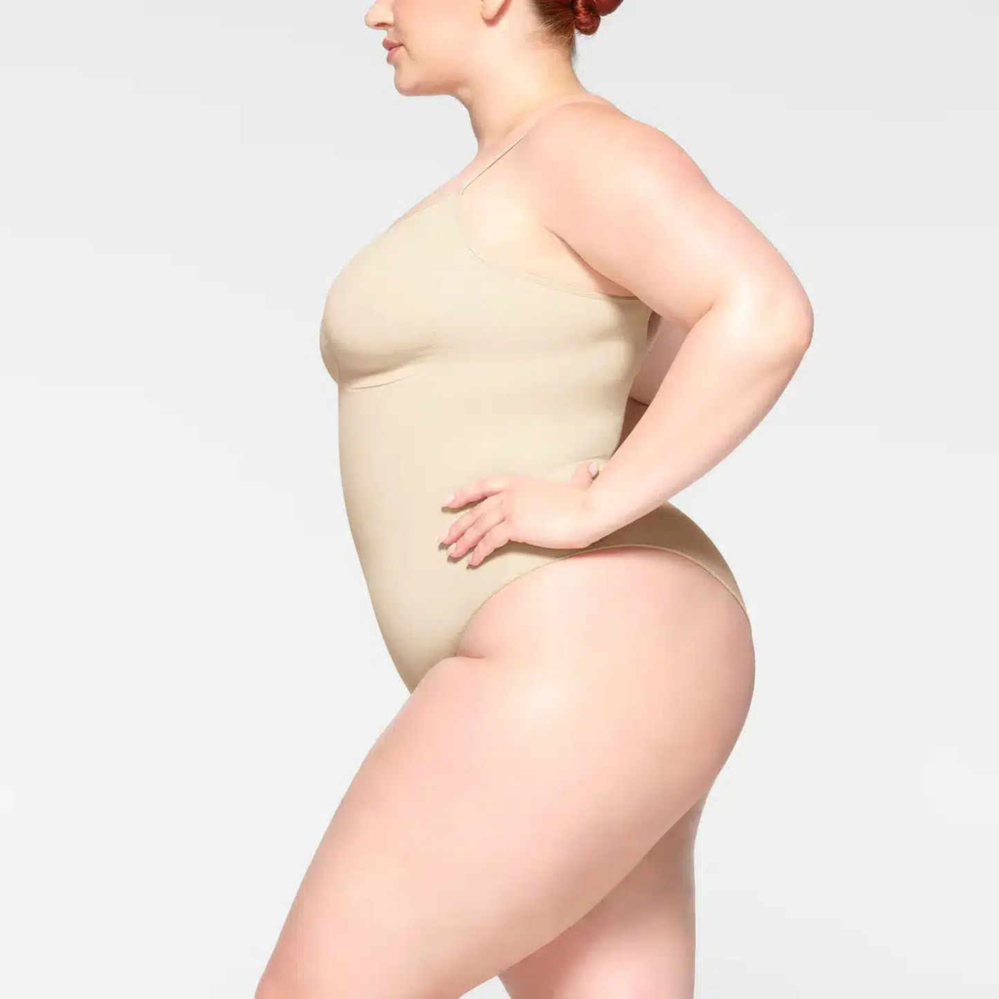 BODY ZPEVŇUJÍCÍ KALHOTKY